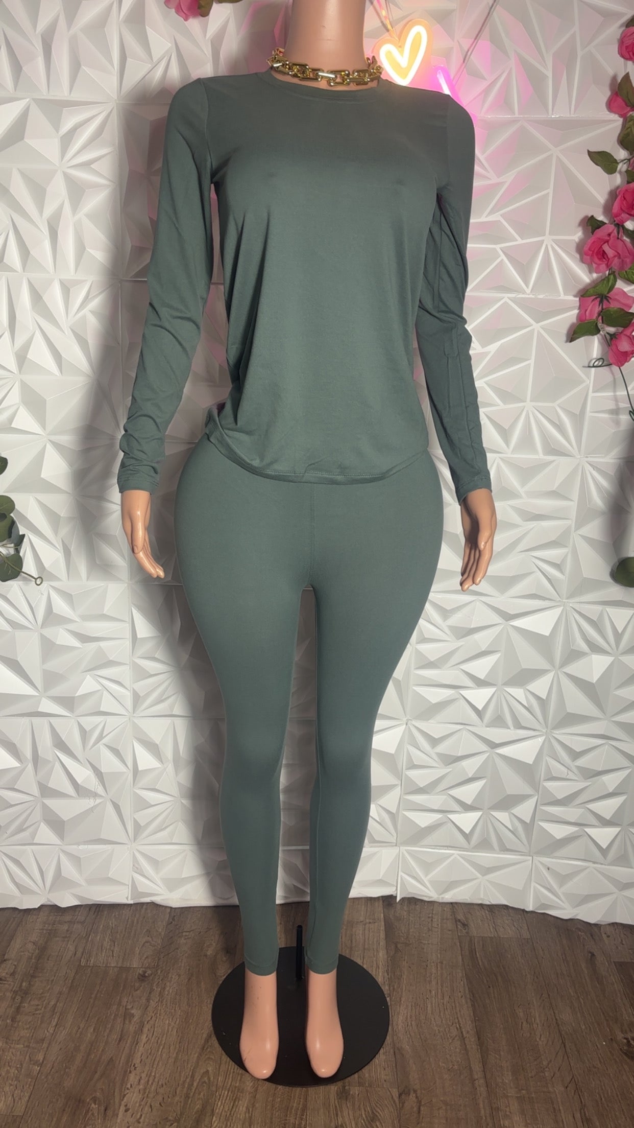 Large & XL long sleeve legging sets (3 colors)