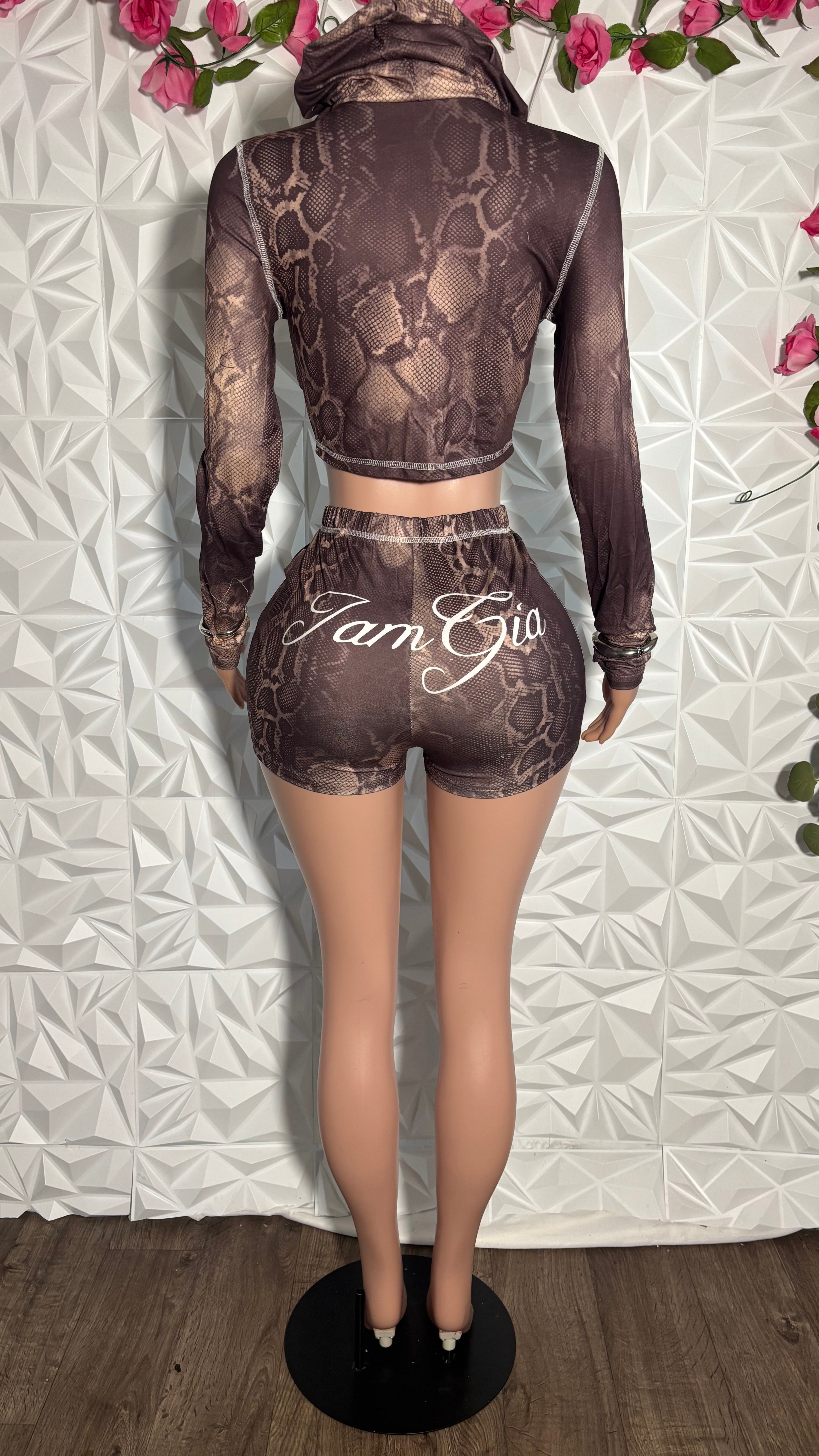 Gigi shorts set (Brown Snake Skin)