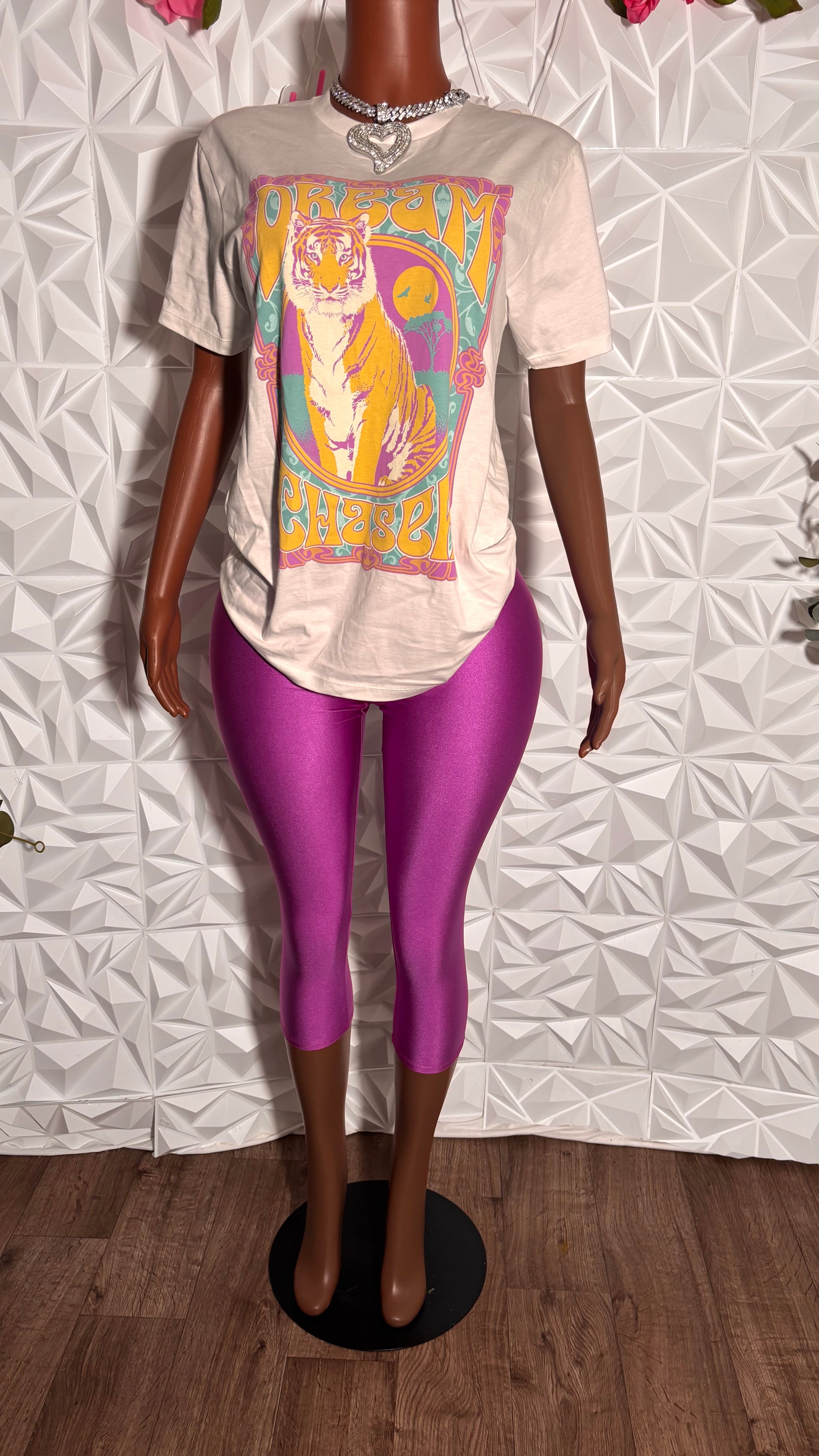 Dream chaser graphic t-shirt